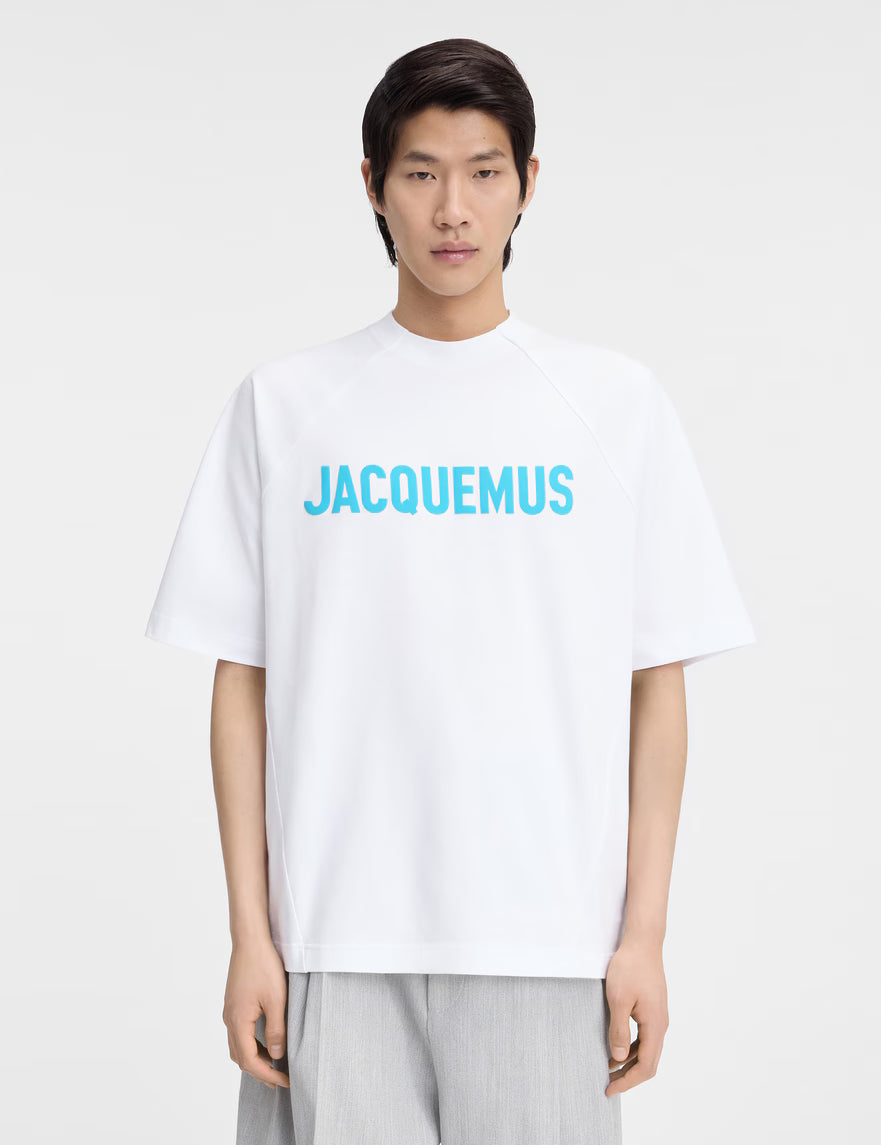 JACQUEMUS T-Shirt Typo White Blue