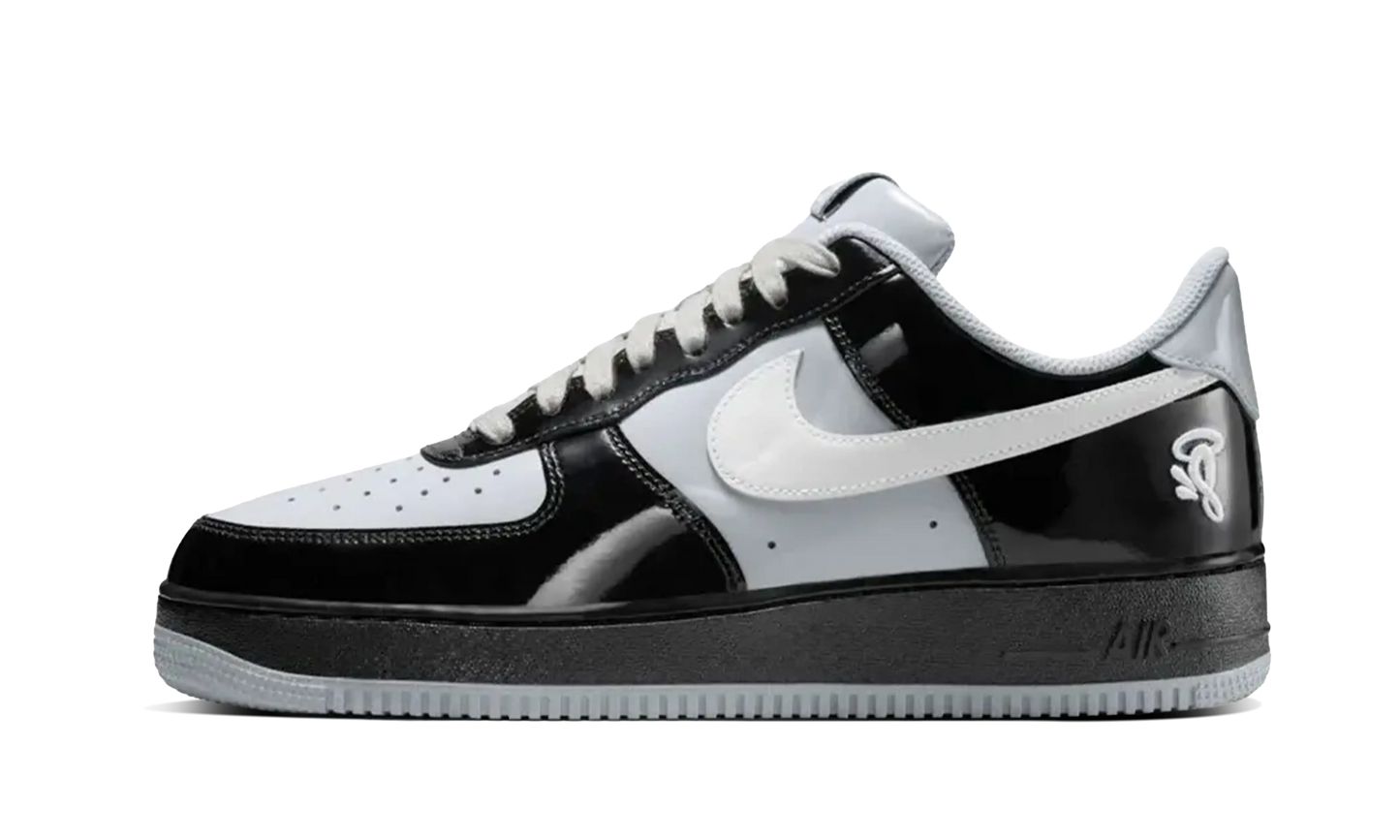 NIKE Air Force 1 Syna Black
