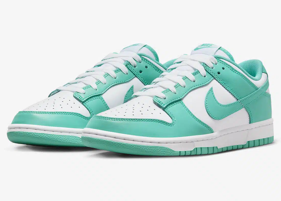 NIKE Dunk Low Clear Jade