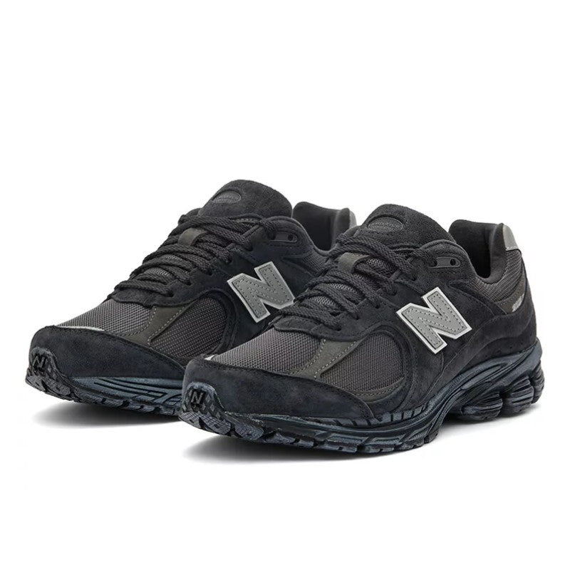 New Balance 2002R Vintage Black Grey