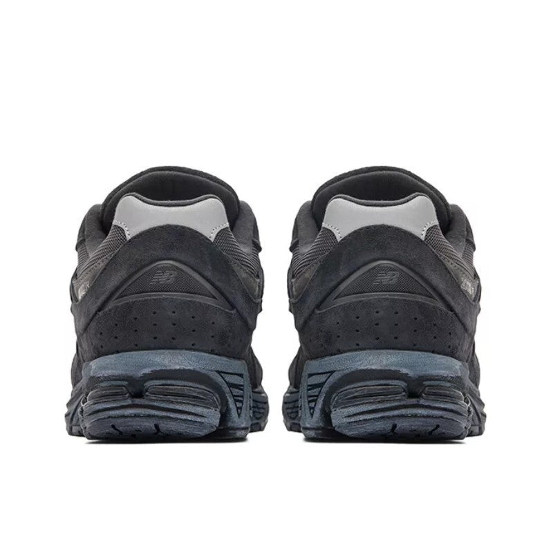 New Balance 2002R Vintage Black Grey