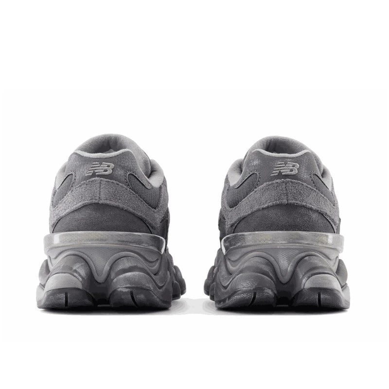 New Balance 9060 Magnet