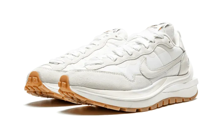 NIKE X SACAI Vaporwaffle Sail Gum