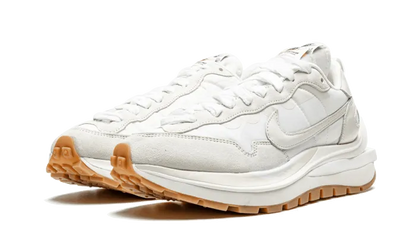 NIKE X SACAI Vaporwaffle Sail Gum