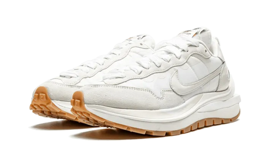 NIKE X SACAI Vaporwaffle Sail Gum