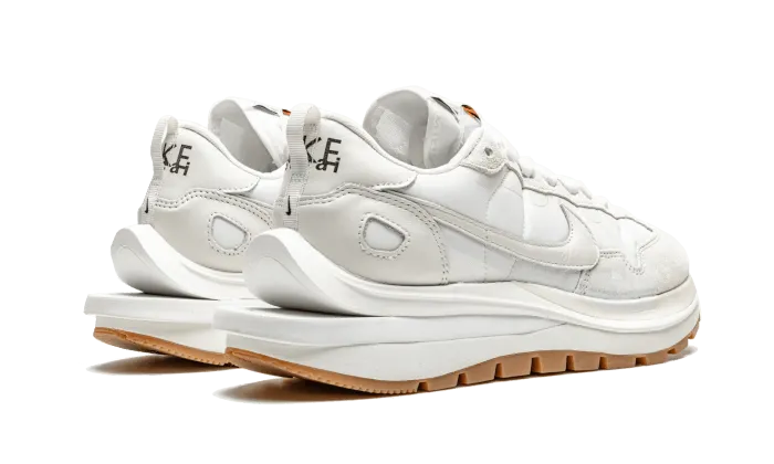 NIKE X SACAI Vaporwaffle Sail Gum