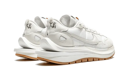 NIKE X SACAI Vaporwaffle Sail Gum